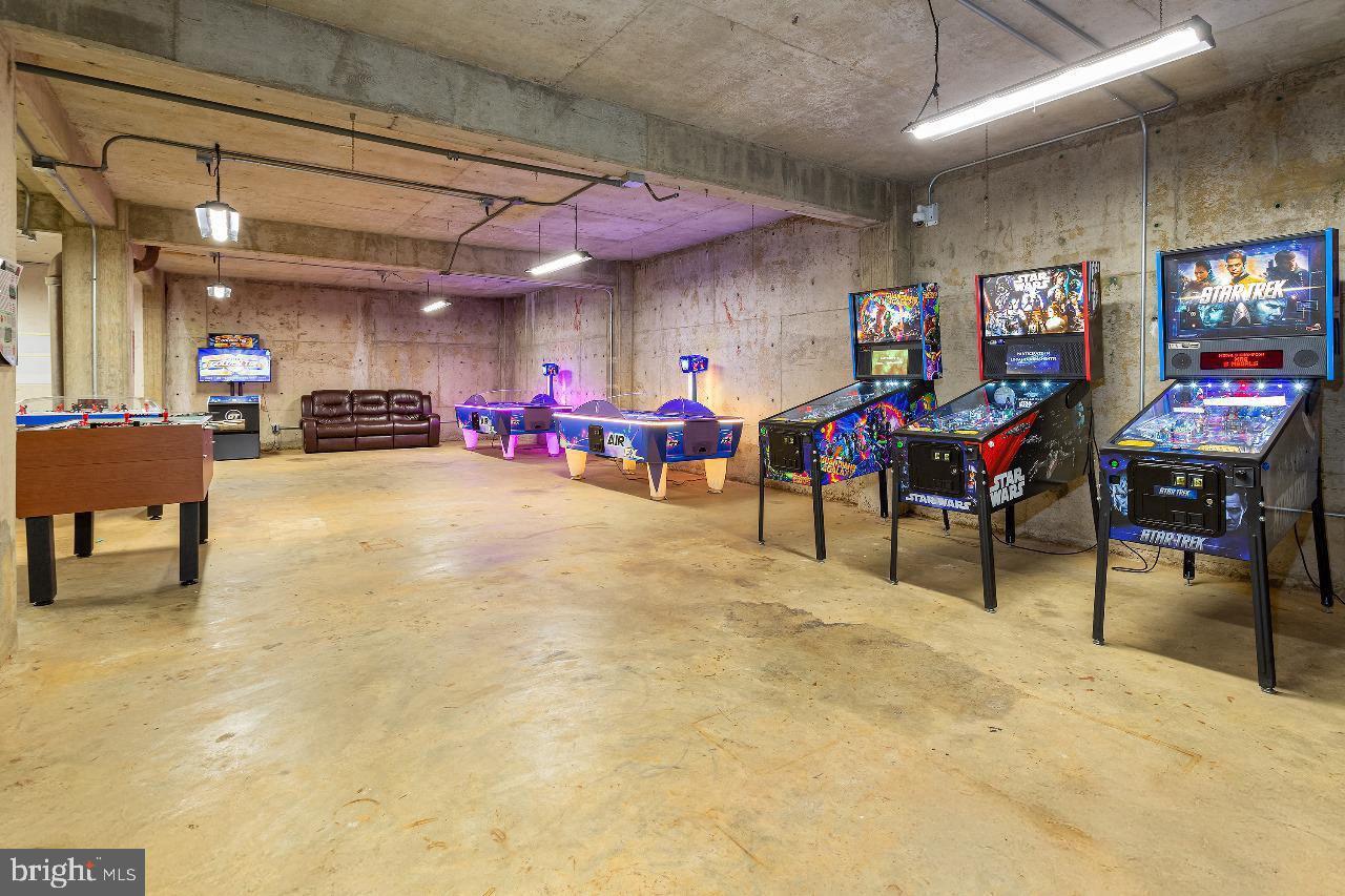 4600 DUKE ST #620, ALEXANDRIA, Virginia 22304, 3 Bedrooms Bedrooms, ,2 BathroomsBathrooms,Residential,For sale,4600 DUKE ST #620,VAAX2052408 MLS # VAAX2052408