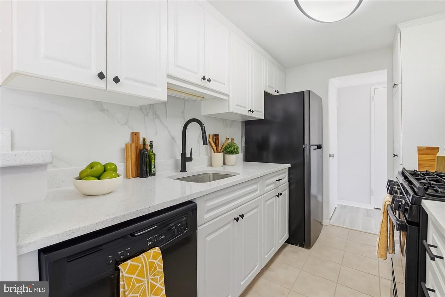 4600 DUKE ST #620, ALEXANDRIA, Virginia 22304, 3 Bedrooms Bedrooms, ,2 BathroomsBathrooms,Residential,For sale,4600 DUKE ST #620,VAAX2052408 MLS # VAAX2052408
