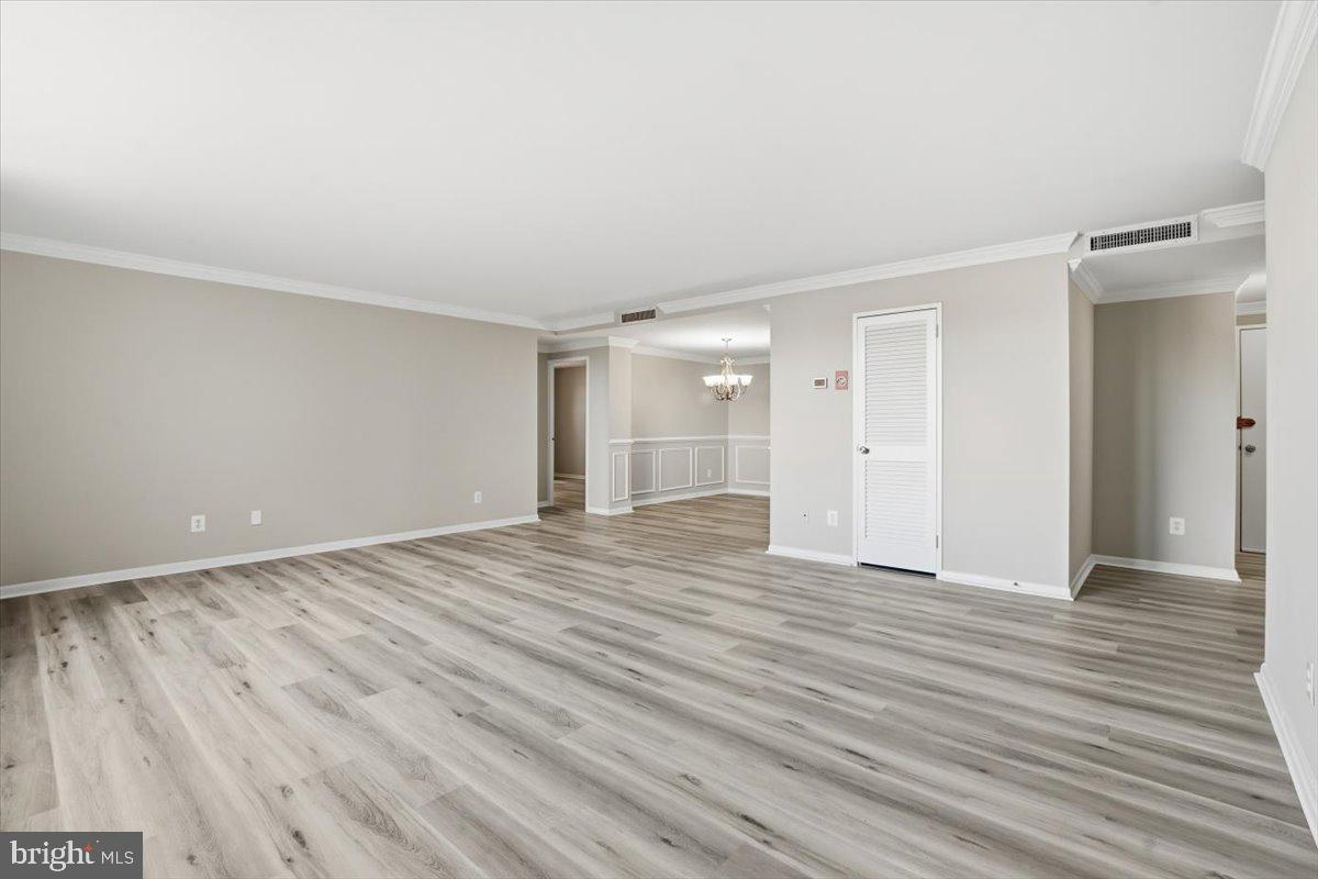 4600 DUKE ST #620, ALEXANDRIA, Virginia 22304, 3 Bedrooms Bedrooms, ,2 BathroomsBathrooms,Residential,For sale,4600 DUKE ST #620,VAAX2052408 MLS # VAAX2052408