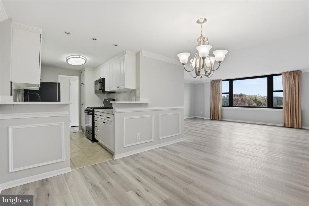 4600 DUKE ST #620, ALEXANDRIA, Virginia 22304, 3 Bedrooms Bedrooms, ,2 BathroomsBathrooms,Residential,For sale,4600 DUKE ST #620,VAAX2052408 MLS # VAAX2052408