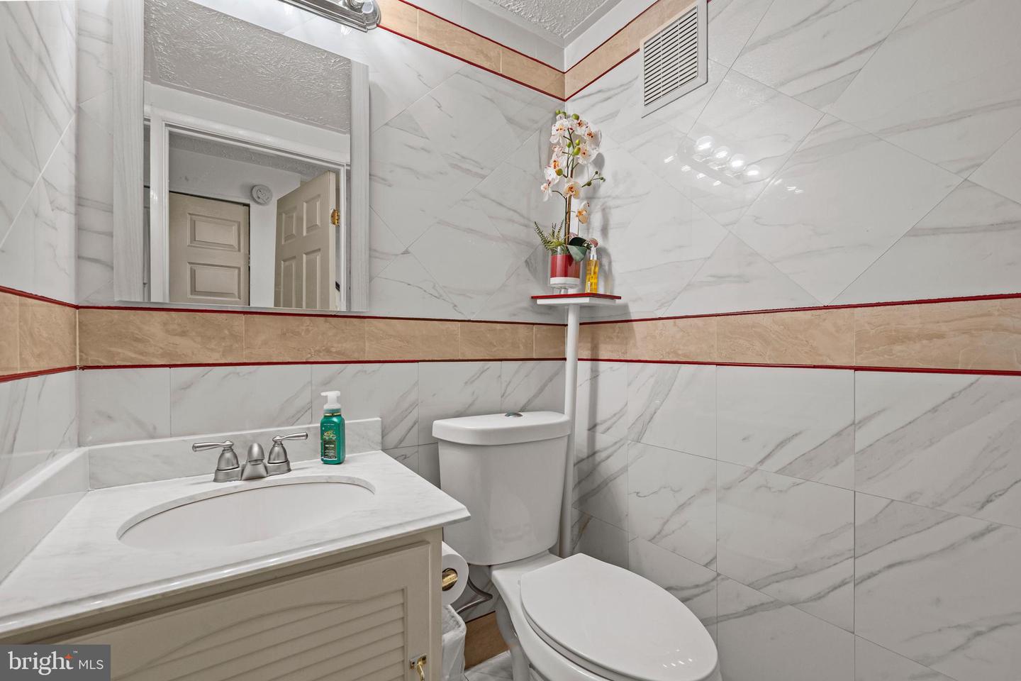 10283 LONG HILL CT, MANASSAS, Virginia 20110, 4 Bedrooms Bedrooms, ,2 BathroomsBathrooms,Residential,For sale,10283 LONG HILL CT,VAMN2009812 MLS # VAMN2009812