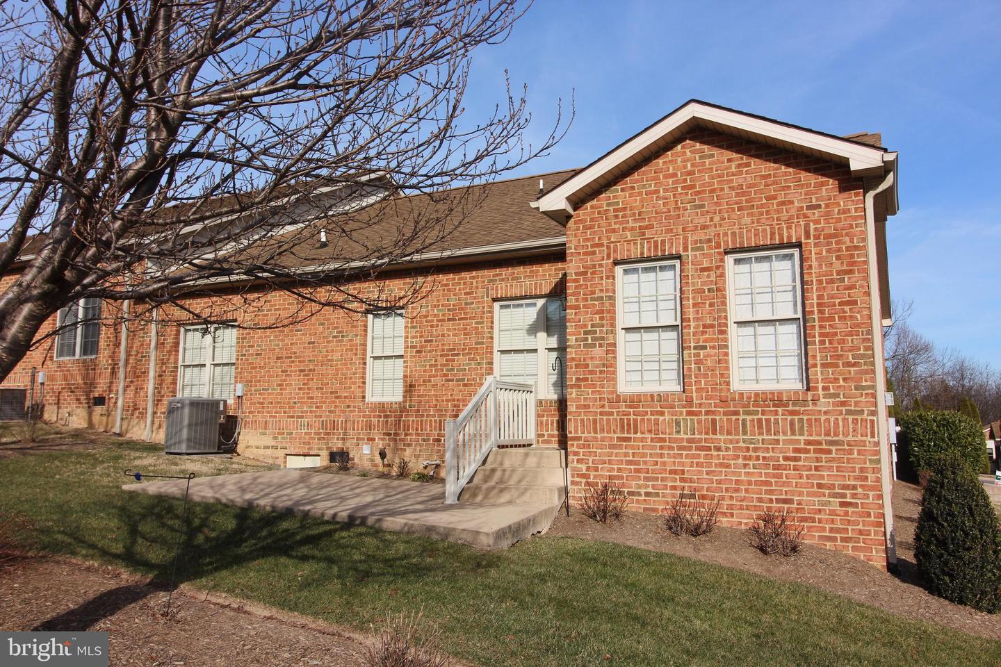 207 DONNA DR, WOODSTOCK, Virginia 22664, 3 Bedrooms Bedrooms, ,2 BathroomsBathrooms,Residential,For sale,207 DONNA DR,VASH2013206 MLS # VASH2013206