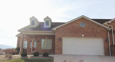 207 DONNA DR, WOODSTOCK, Virginia 22664, 3 Bedrooms Bedrooms, ,2 BathroomsBathrooms,Residential,For sale,207 DONNA DR,VASH2013206 MLS # VASH2013206