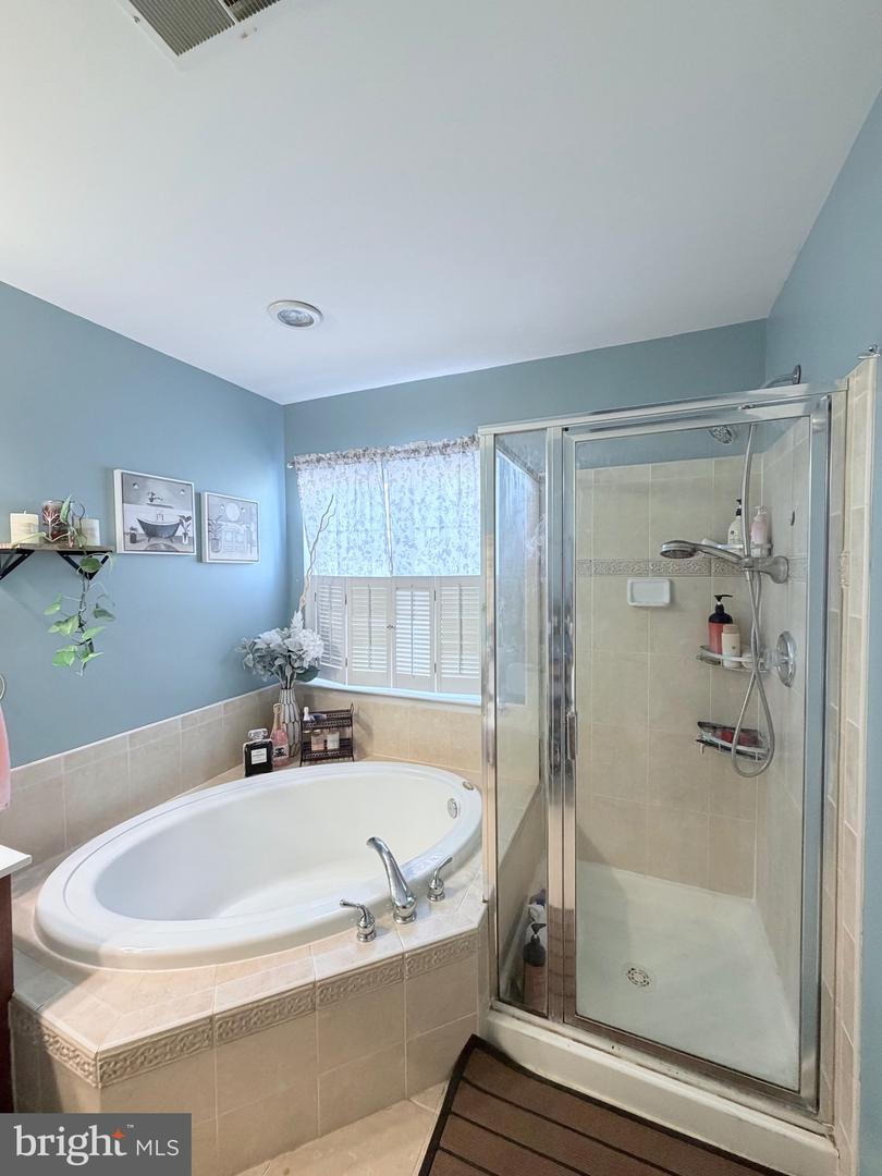 8593 WYNGATE MANOR CT, ALEXANDRIA, Virginia 22309, 3 Bedrooms Bedrooms, ,2 BathroomsBathrooms,Residential,For sale,8593 WYNGATE MANOR CT,VAFX2282666 MLS # VAFX2282666 8593 WYNGATE MANOR CT, ALEXANDRIA, Virginia 22309, 3 Bedrooms Bedrooms, ,2 BathroomsBathrooms,Residential,For sale,8593 WYNGATE MANOR CT,VAFX2282666 MLS # VAFX2282666