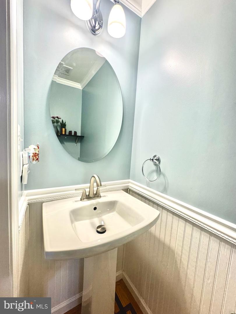 8593 WYNGATE MANOR CT, ALEXANDRIA, Virginia 22309, 3 Bedrooms Bedrooms, ,2 BathroomsBathrooms,Residential,For sale,8593 WYNGATE MANOR CT,VAFX2282666 MLS # VAFX2282666 8593 WYNGATE MANOR CT, ALEXANDRIA, Virginia 22309, 3 Bedrooms Bedrooms, ,2 BathroomsBathrooms,Residential,For sale,8593 WYNGATE MANOR CT,VAFX2282666 MLS # VAFX2282666