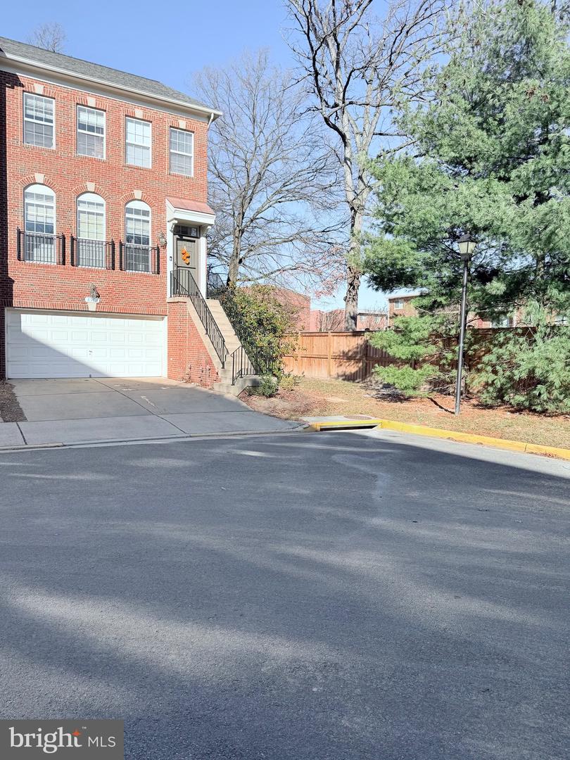 8593 WYNGATE MANOR CT, ALEXANDRIA, Virginia 22309, 3 Bedrooms Bedrooms, ,2 BathroomsBathrooms,Residential,For sale,8593 WYNGATE MANOR CT,VAFX2282666 MLS # VAFX2282666 8593 WYNGATE MANOR CT, ALEXANDRIA, Virginia 22309, 3 Bedrooms Bedrooms, ,2 BathroomsBathrooms,Residential,For sale,8593 WYNGATE MANOR CT,VAFX2282666 MLS # VAFX2282666