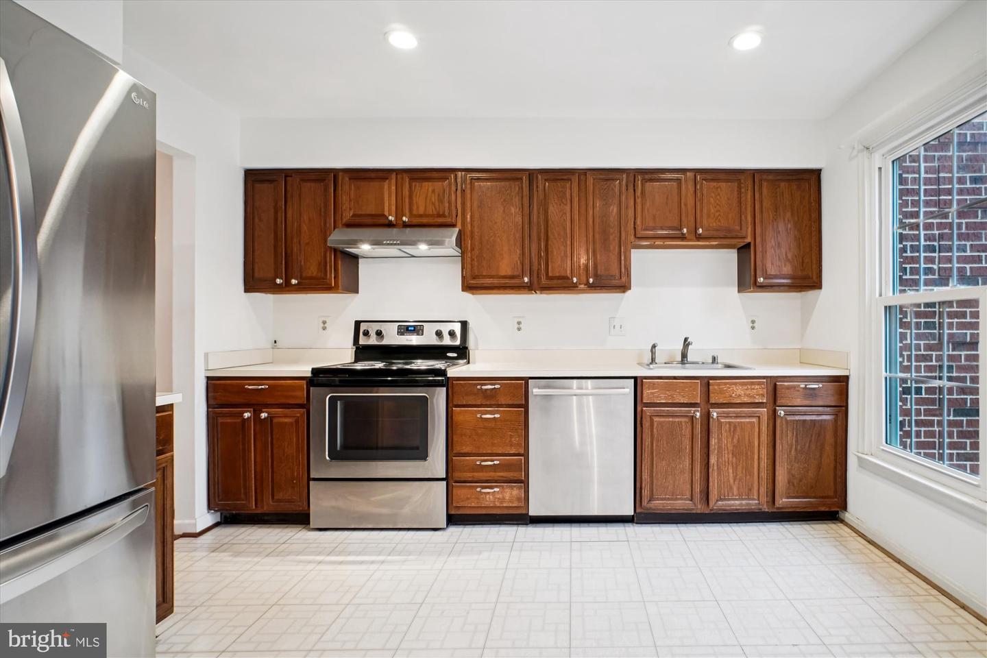 2816 KELLY SQ, VIENNA, Virginia 22181, 3 Bedrooms Bedrooms, ,3 BathroomsBathrooms,Residential,For sale,2816 KELLY SQ,VAFX2282712 MLS # VAFX2282712 2816 KELLY SQ, VIENNA, Virginia 22181, 3 Bedrooms Bedrooms, ,3 BathroomsBathrooms,Residential,For sale,2816 KELLY SQ,VAFX2282712 MLS # VAFX2282712