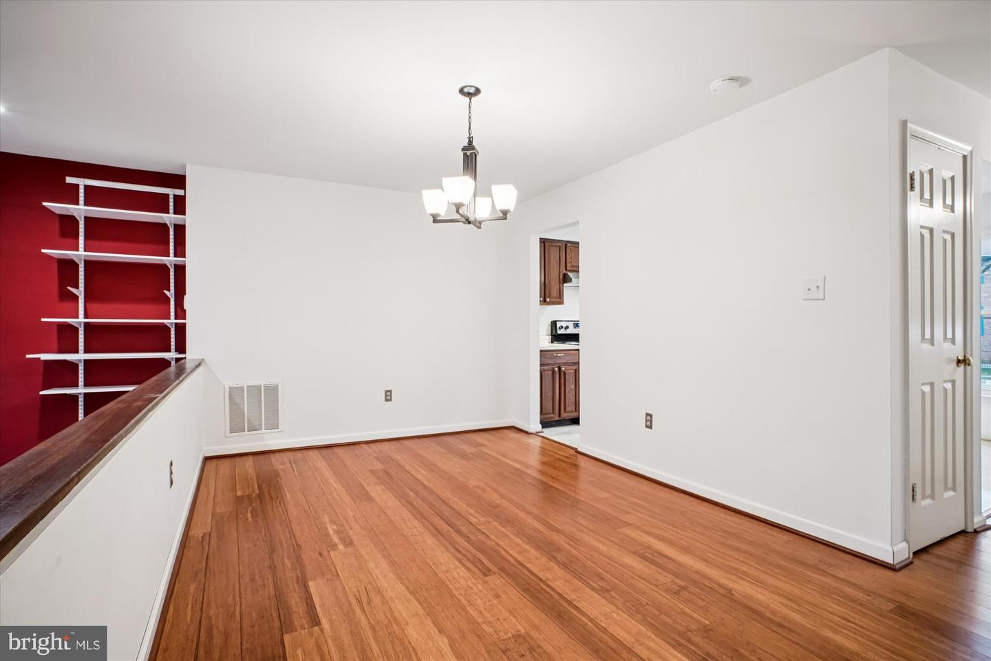 2816 KELLY SQ, VIENNA, Virginia 22181, 3 Bedrooms Bedrooms, ,3 BathroomsBathrooms,Residential,For sale,2816 KELLY SQ,VAFX2282712 MLS # VAFX2282712 2816 KELLY SQ, VIENNA, Virginia 22181, 3 Bedrooms Bedrooms, ,3 BathroomsBathrooms,Residential,For sale,2816 KELLY SQ,VAFX2282712 MLS # VAFX2282712