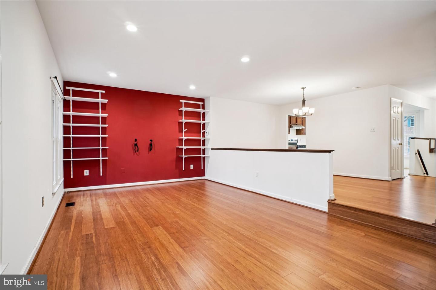 2816 KELLY SQ, VIENNA, Virginia 22181, 3 Bedrooms Bedrooms, ,3 BathroomsBathrooms,Residential,For sale,2816 KELLY SQ,VAFX2282712 MLS # VAFX2282712 2816 KELLY SQ, VIENNA, Virginia 22181, 3 Bedrooms Bedrooms, ,3 BathroomsBathrooms,Residential,For sale,2816 KELLY SQ,VAFX2282712 MLS # VAFX2282712