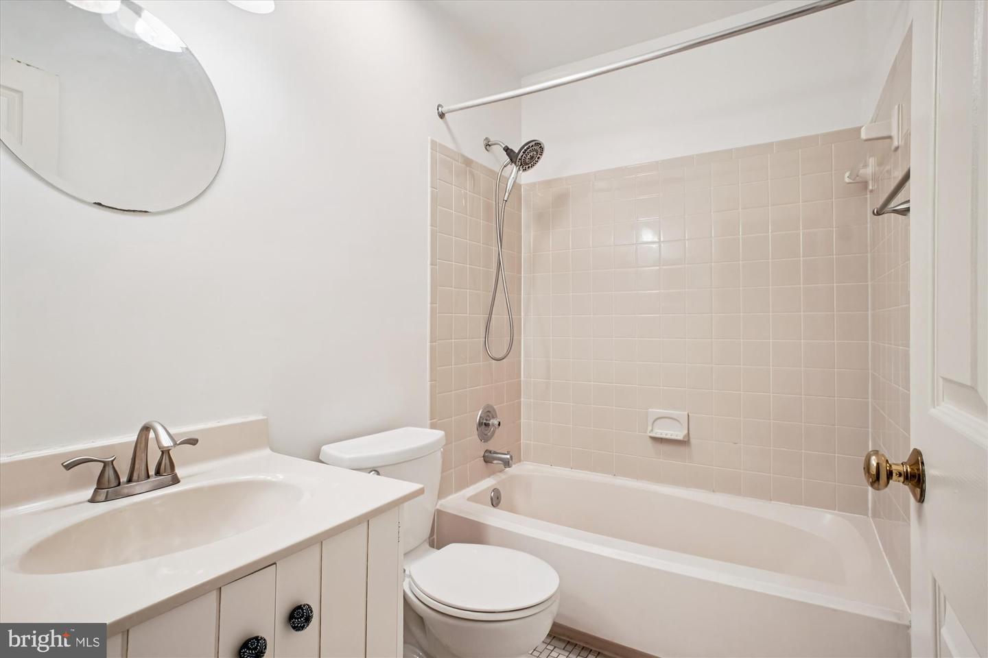 2816 KELLY SQ, VIENNA, Virginia 22181, 3 Bedrooms Bedrooms, ,3 BathroomsBathrooms,Residential,For sale,2816 KELLY SQ,VAFX2282712 MLS # VAFX2282712 2816 KELLY SQ, VIENNA, Virginia 22181, 3 Bedrooms Bedrooms, ,3 BathroomsBathrooms,Residential,For sale,2816 KELLY SQ,VAFX2282712 MLS # VAFX2282712