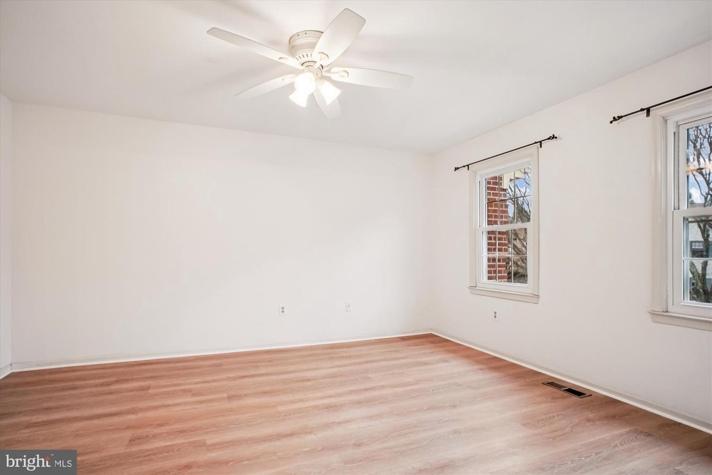 2816 KELLY SQ, VIENNA, Virginia 22181, 3 Bedrooms Bedrooms, ,3 BathroomsBathrooms,Residential,For sale,2816 KELLY SQ,VAFX2282712 MLS # VAFX2282712 2816 KELLY SQ, VIENNA, Virginia 22181, 3 Bedrooms Bedrooms, ,3 BathroomsBathrooms,Residential,For sale,2816 KELLY SQ,VAFX2282712 MLS # VAFX2282712