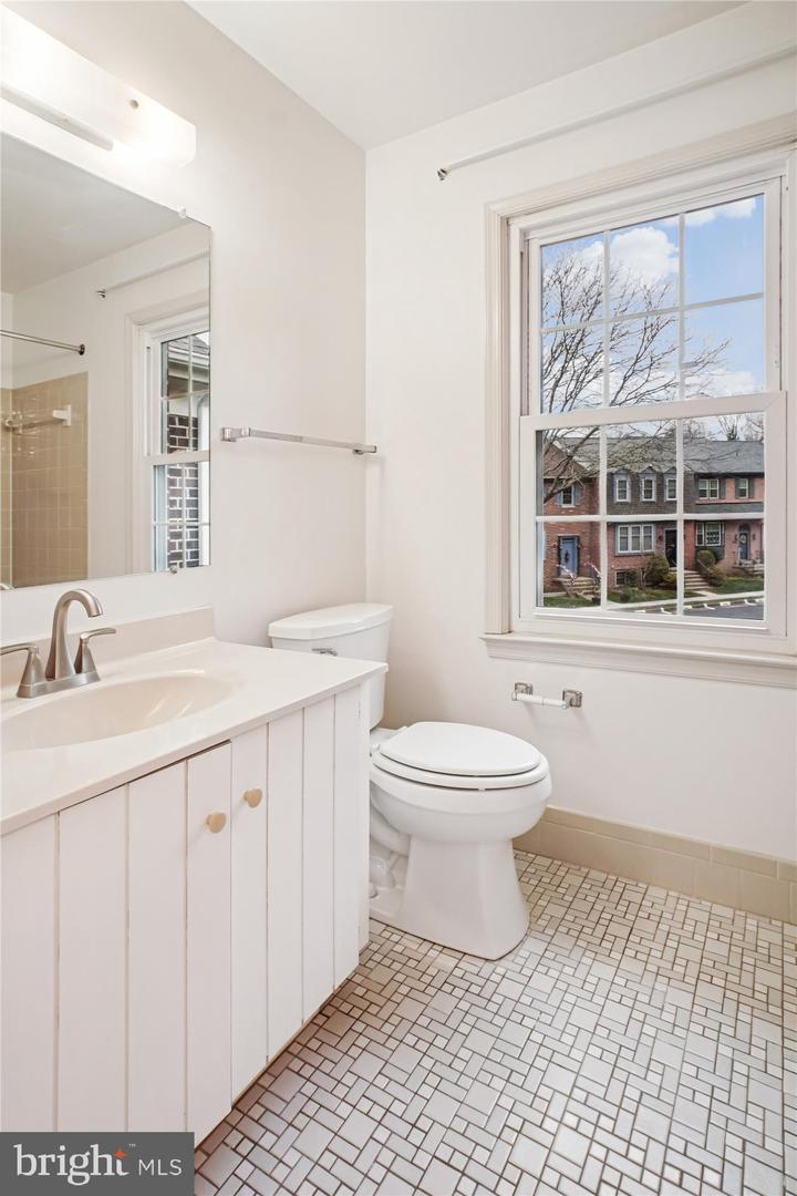 2816 KELLY SQ, VIENNA, Virginia 22181, 3 Bedrooms Bedrooms, ,3 BathroomsBathrooms,Residential,For sale,2816 KELLY SQ,VAFX2282712 MLS # VAFX2282712 2816 KELLY SQ, VIENNA, Virginia 22181, 3 Bedrooms Bedrooms, ,3 BathroomsBathrooms,Residential,For sale,2816 KELLY SQ,VAFX2282712 MLS # VAFX2282712