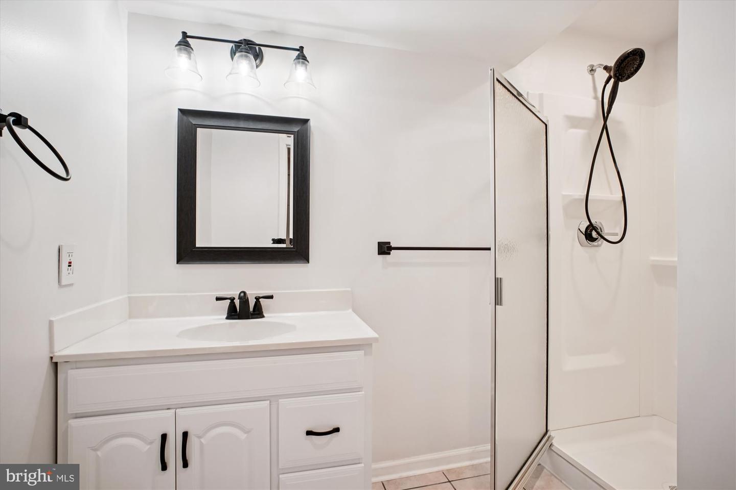 2816 KELLY SQ, VIENNA, Virginia 22181, 3 Bedrooms Bedrooms, ,3 BathroomsBathrooms,Residential,For sale,2816 KELLY SQ,VAFX2282712 MLS # VAFX2282712 2816 KELLY SQ, VIENNA, Virginia 22181, 3 Bedrooms Bedrooms, ,3 BathroomsBathrooms,Residential,For sale,2816 KELLY SQ,VAFX2282712 MLS # VAFX2282712