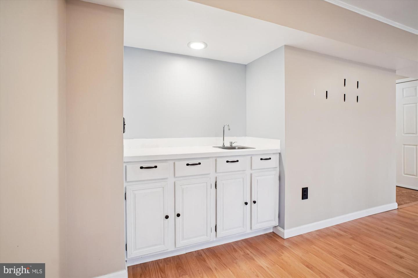 2816 KELLY SQ, VIENNA, Virginia 22181, 3 Bedrooms Bedrooms, ,3 BathroomsBathrooms,Residential,For sale,2816 KELLY SQ,VAFX2282712 MLS # VAFX2282712 2816 KELLY SQ, VIENNA, Virginia 22181, 3 Bedrooms Bedrooms, ,3 BathroomsBathrooms,Residential,For sale,2816 KELLY SQ,VAFX2282712 MLS # VAFX2282712