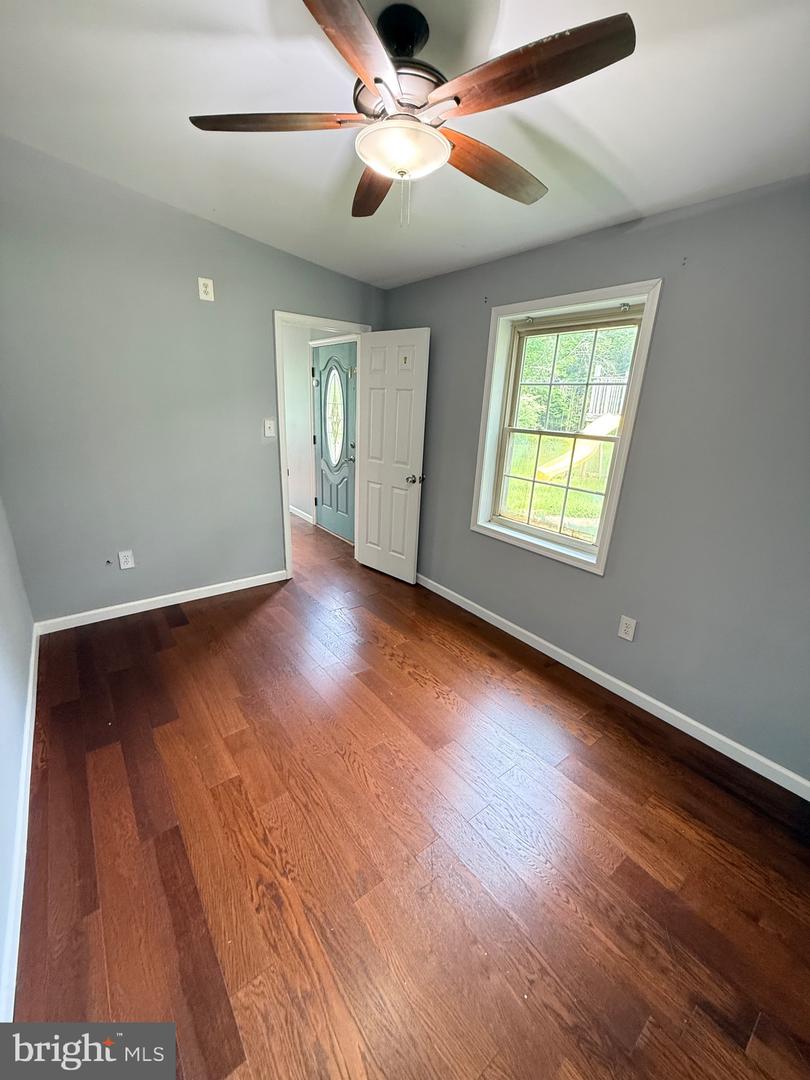 7421 LAKE DR, MANASSAS, Virginia 20111, 3 Bedrooms Bedrooms, ,1 BathroomBathrooms,Residential,For sale,7421 LAKE DR,VAPW2109270 MLS # VAPW2109270