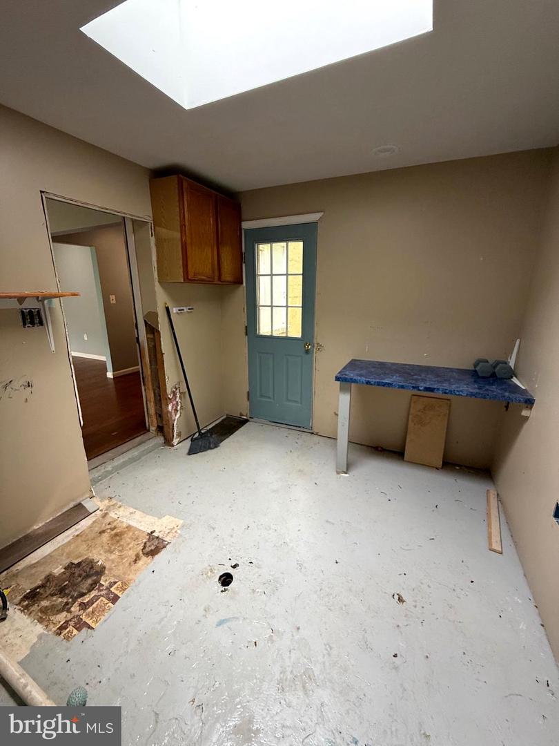 7421 LAKE DR, MANASSAS, Virginia 20111, 3 Bedrooms Bedrooms, ,1 BathroomBathrooms,Residential,For sale,7421 LAKE DR,VAPW2109270 MLS # VAPW2109270