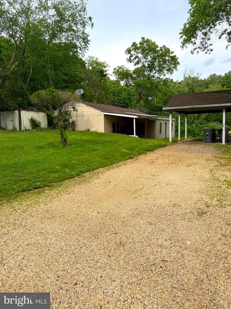 7421 LAKE DR, MANASSAS, Virginia 20111, 3 Bedrooms Bedrooms, ,1 BathroomBathrooms,Residential,For sale,7421 LAKE DR,VAPW2109270 MLS # VAPW2109270