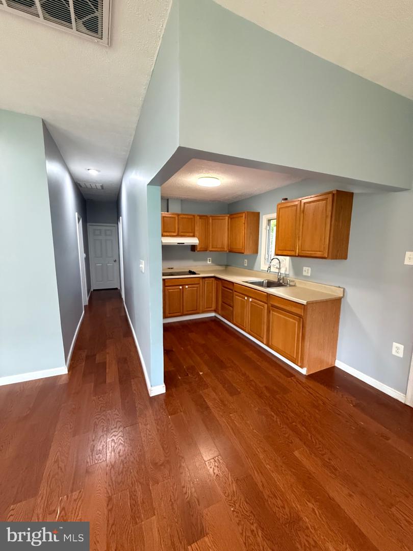 7421 LAKE DR, MANASSAS, Virginia 20111, 3 Bedrooms Bedrooms, ,1 BathroomBathrooms,Residential,For sale,7421 LAKE DR,VAPW2109270 MLS # VAPW2109270