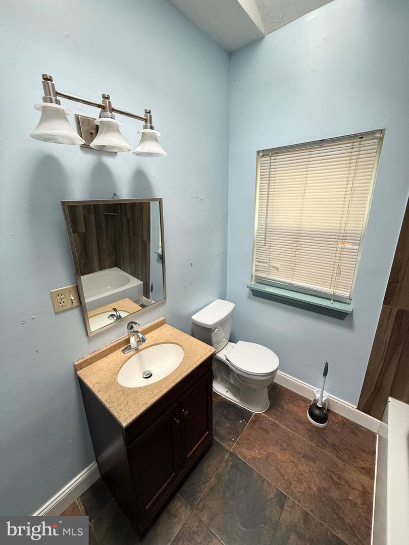 7421 LAKE DR, MANASSAS, Virginia 20111, 3 Bedrooms Bedrooms, ,1 BathroomBathrooms,Residential,For sale,7421 LAKE DR,VAPW2109270 MLS # VAPW2109270