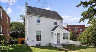 960 DIVISION AVE NE, WASHINGTON, District Of Columbia 20019, 4 Bedrooms Bedrooms, ,3 BathroomsBathrooms,Residential,For sale,960 DIVISION AVE NE,DCDC2235032 MLS # DCDC2235032