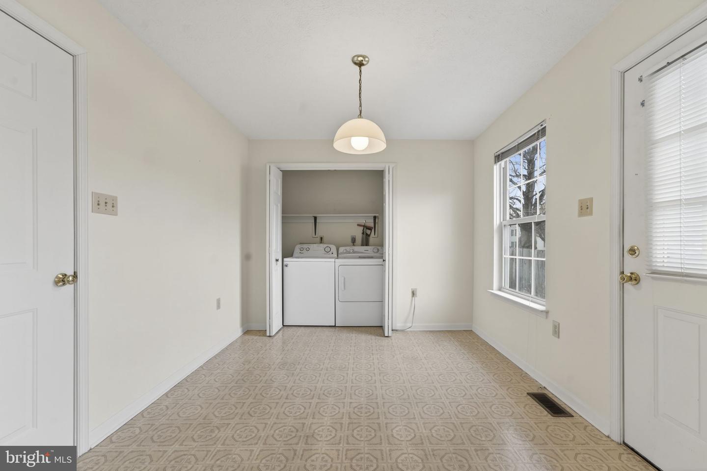 420 RUSSELCROFT RD, WINCHESTER, Virginia 22601, 3 Bedrooms Bedrooms, ,2 BathroomsBathrooms,Residential,For sale,420 RUSSELCROFT RD,VAWI2009604 MLS # VAWI2009604