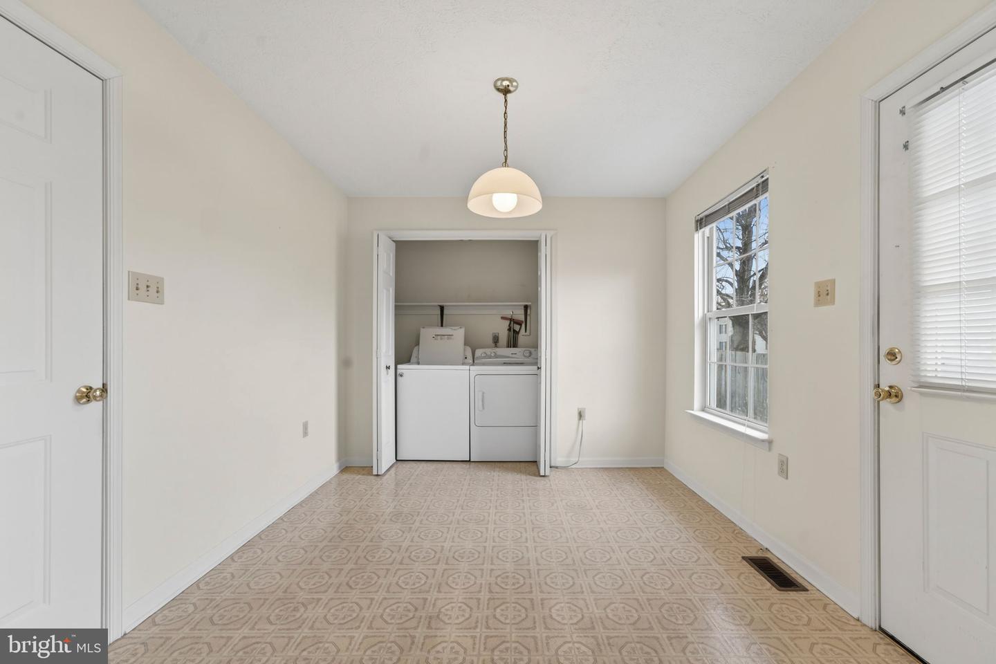 420 RUSSELCROFT RD, WINCHESTER, Virginia 22601, 3 Bedrooms Bedrooms, ,2 BathroomsBathrooms,Residential,For sale,420 RUSSELCROFT RD,VAWI2009604 MLS # VAWI2009604