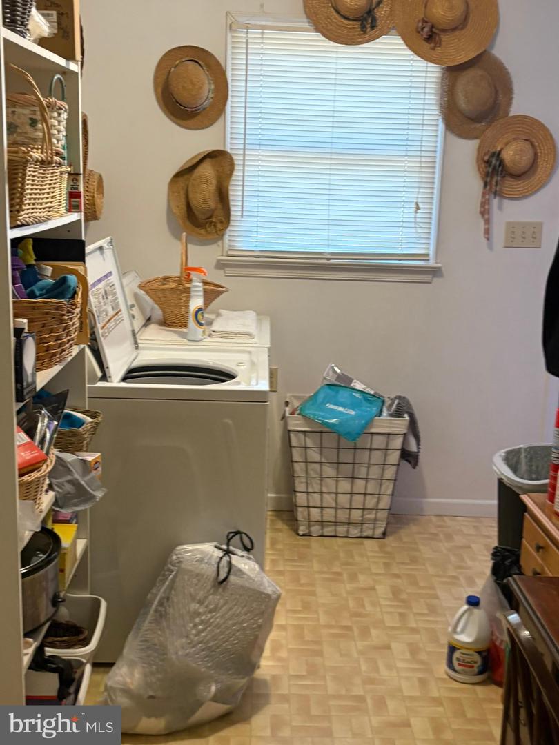 18156 COUNTYLINE CHURCH RD, RUTHER GLEN, Virginia 22546, 3 Bedrooms Bedrooms, ,2 BathroomsBathrooms,Residential,For sale,18156 COUNTYLINE CHURCH RD,VACV2009288 MLS # VACV2009288