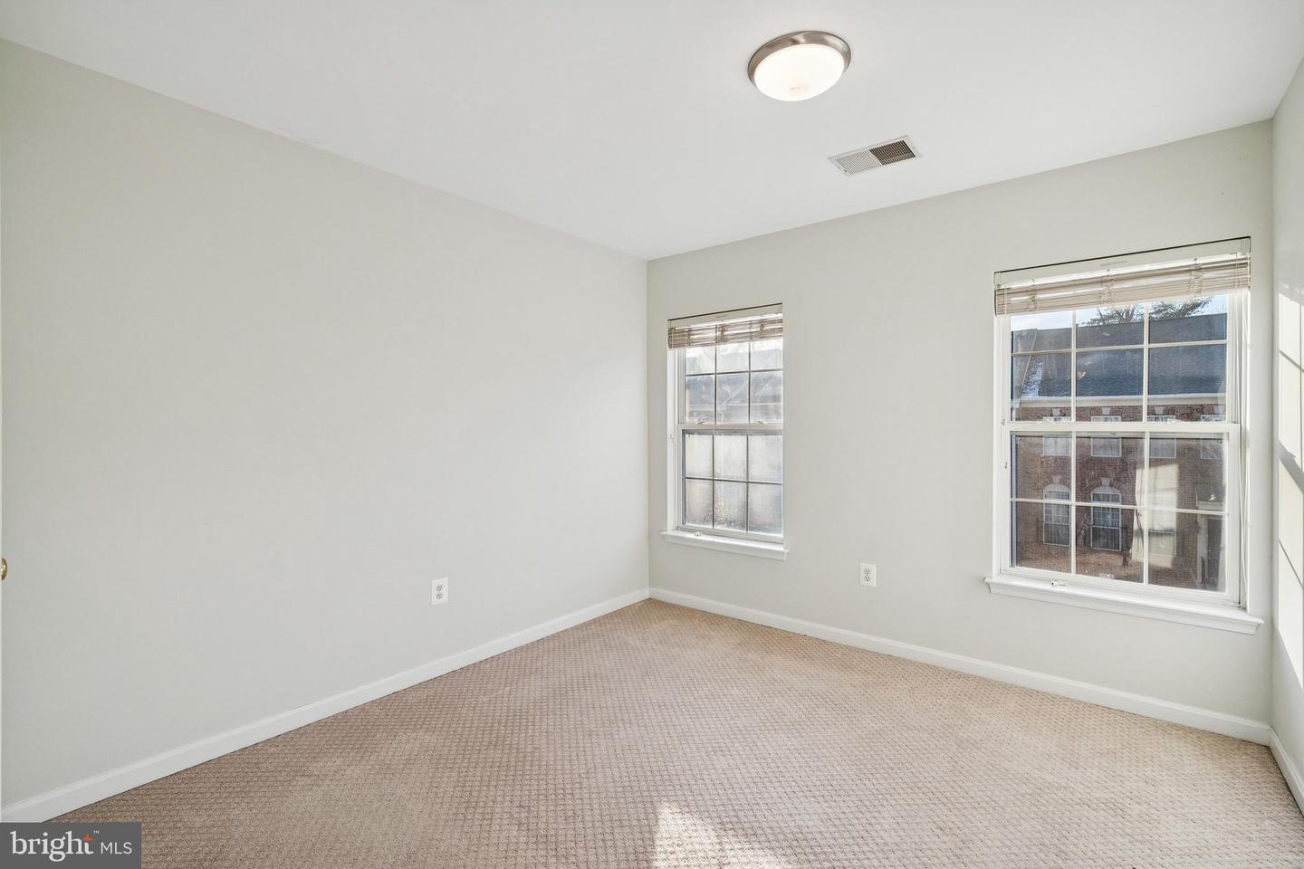 8555 WYNGATE MANOR CT, ALEXANDRIA, Virginia 22309, 3 Bedrooms Bedrooms, ,3 BathroomsBathrooms,Residential,For sale,8555 WYNGATE MANOR CT,VAFX2282824 MLS # VAFX2282824