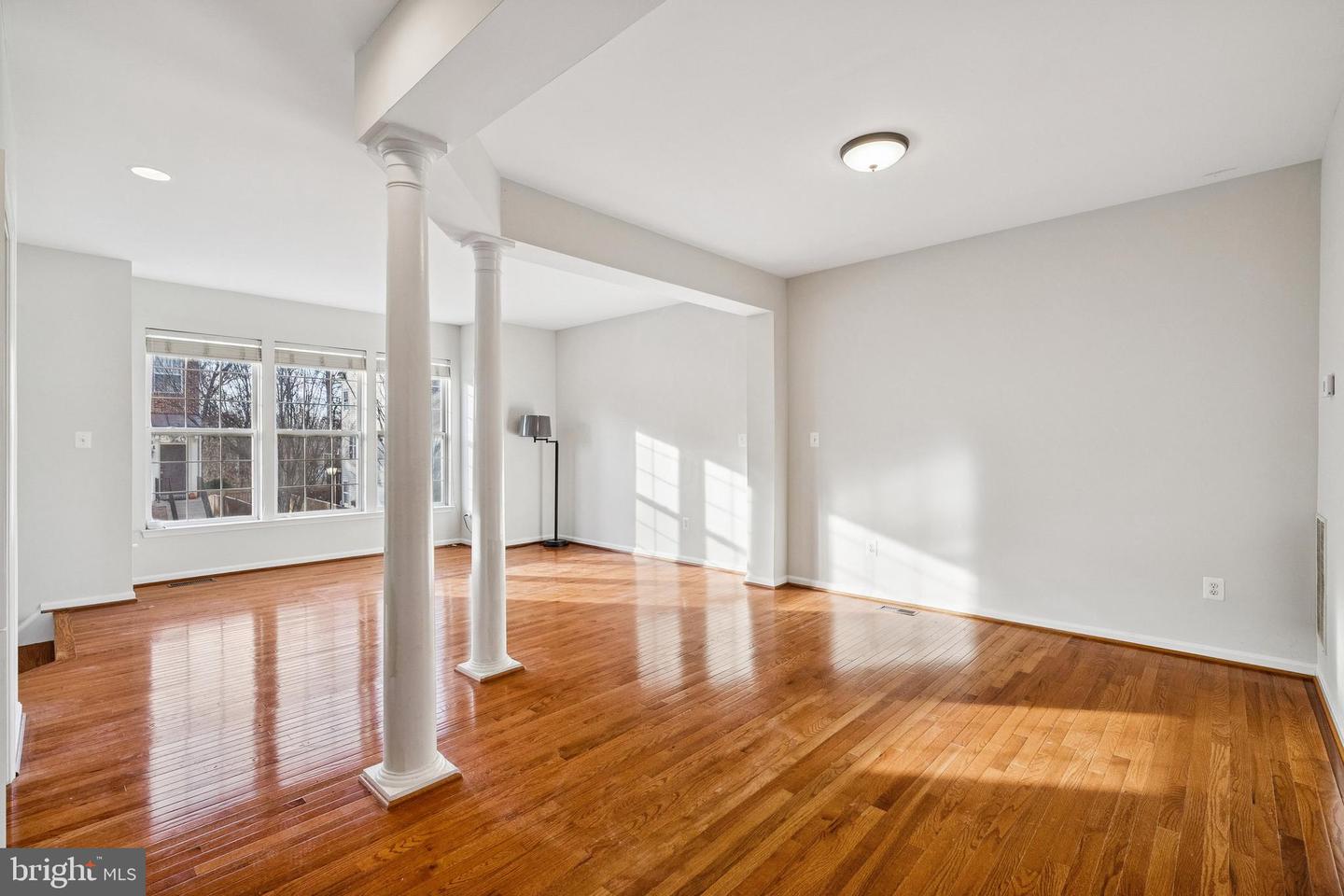 8555 WYNGATE MANOR CT, ALEXANDRIA, Virginia 22309, 3 Bedrooms Bedrooms, ,3 BathroomsBathrooms,Residential,For sale,8555 WYNGATE MANOR CT,VAFX2282824 MLS # VAFX2282824