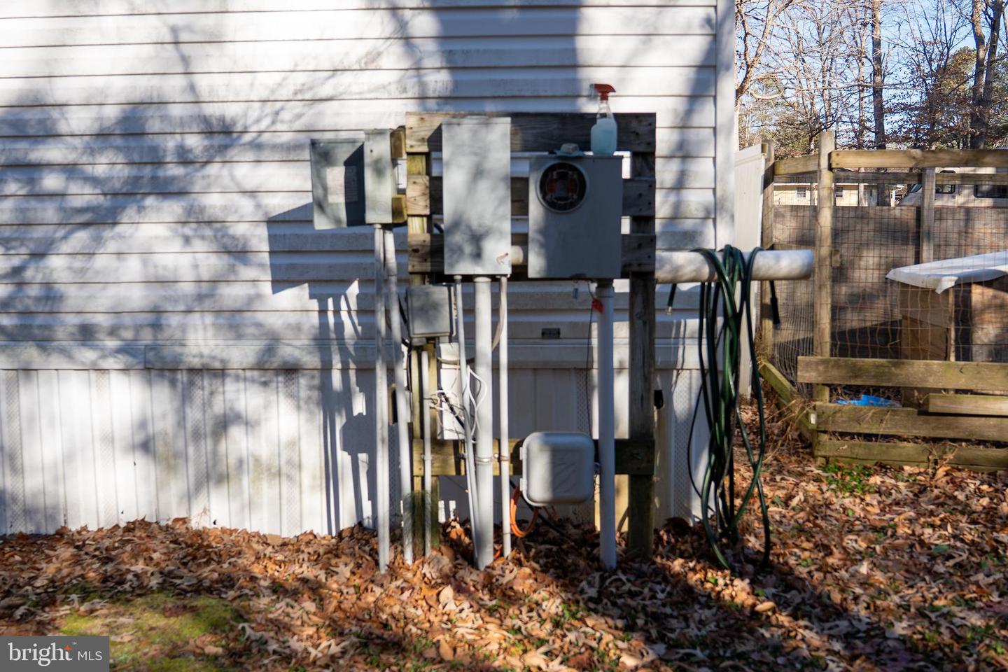 7811 PHILS DR, GLOUCESTER, Virginia 23061, 2 Bedrooms Bedrooms, ,2 BathroomsBathrooms,Residential,For sale,7811 PHILS DR,VAGV2000178 MLS # VAGV2000178