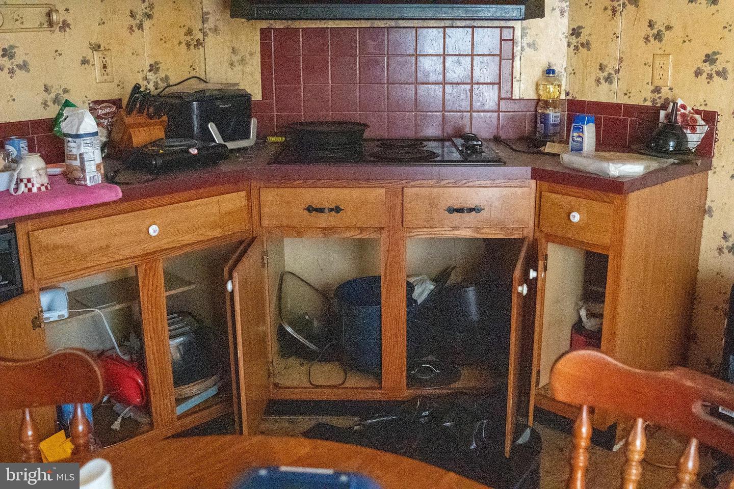 7811 PHILS DR, GLOUCESTER, Virginia 23061, 2 Bedrooms Bedrooms, ,2 BathroomsBathrooms,Residential,For sale,7811 PHILS DR,VAGV2000178 MLS # VAGV2000178