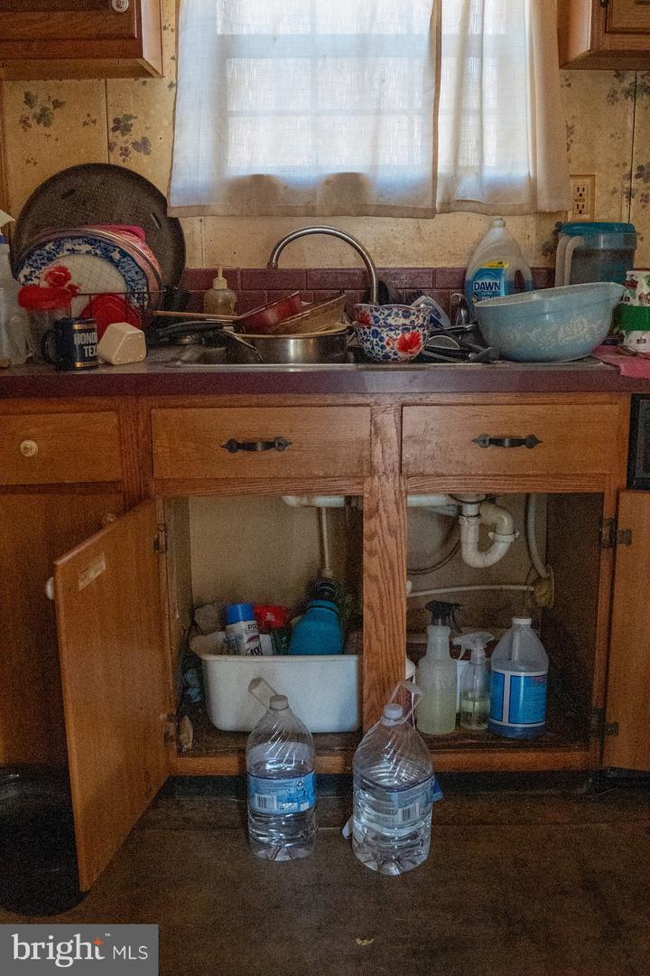 7811 PHILS DR, GLOUCESTER, Virginia 23061, 2 Bedrooms Bedrooms, ,2 BathroomsBathrooms,Residential,For sale,7811 PHILS DR,VAGV2000178 MLS # VAGV2000178