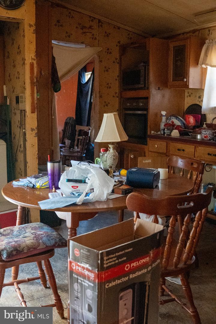 7811 PHILS DR, GLOUCESTER, Virginia 23061, 2 Bedrooms Bedrooms, ,2 BathroomsBathrooms,Residential,For sale,7811 PHILS DR,VAGV2000178 MLS # VAGV2000178