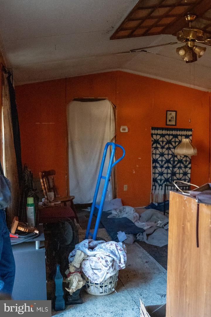 7811 PHILS DR, GLOUCESTER, Virginia 23061, 2 Bedrooms Bedrooms, ,2 BathroomsBathrooms,Residential,For sale,7811 PHILS DR,VAGV2000178 MLS # VAGV2000178