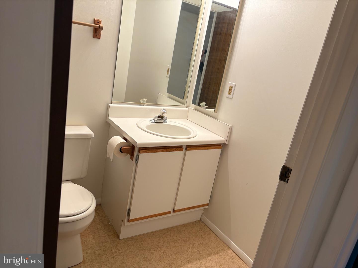 8384 BROCKHAM DR #29/84K, ALEXANDRIA, Virginia 22309, 2 Bedrooms Bedrooms, ,2 BathroomsBathrooms,Residential,For sale,8384 BROCKHAM DR #29/84K,VAFX2282836 MLS # VAFX2282836 8384 BROCKHAM DR #29/84K, ALEXANDRIA, Virginia 22309, 2 Bedrooms Bedrooms, ,2 BathroomsBathrooms,Residential,For sale,8384 BROCKHAM DR #29/84K,VAFX2282836 MLS # VAFX2282836