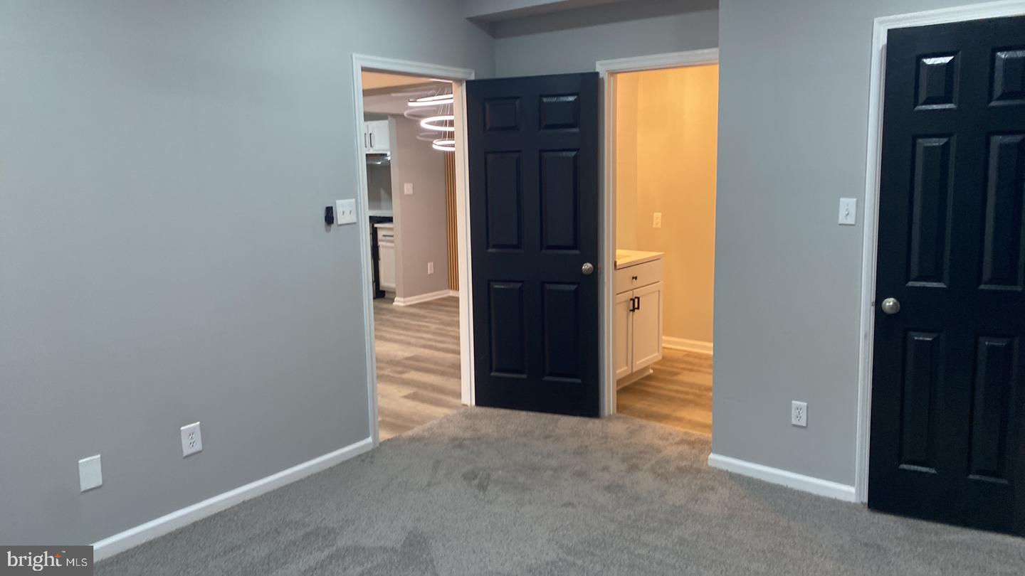 20419 RIVERBEND SQ #301, STERLING, Virginia 20165, 2 Bedrooms Bedrooms, ,2 BathroomsBathrooms,Residential,For sale,20419 RIVERBEND SQ #301,VALO2112526 MLS # VALO2112526 20419 RIVERBEND SQ #301, STERLING, Virginia 20165, 2 Bedrooms Bedrooms, ,2 BathroomsBathrooms,Residential,For sale,20419 RIVERBEND SQ #301,VALO2112526 MLS # VALO2112526