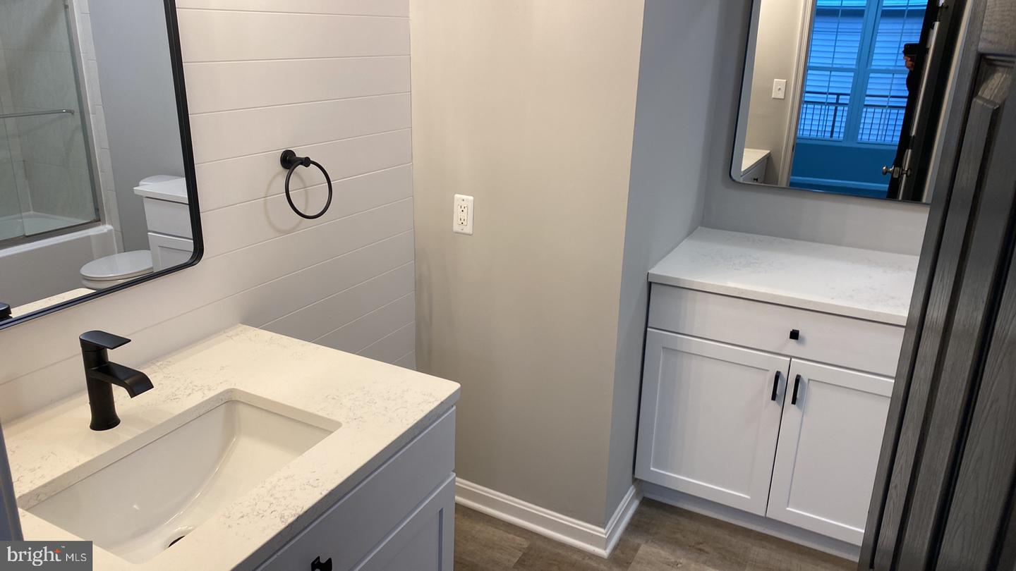 20419 RIVERBEND SQ #301, STERLING, Virginia 20165, 2 Bedrooms Bedrooms, ,2 BathroomsBathrooms,Residential,For sale,20419 RIVERBEND SQ #301,VALO2112526 MLS # VALO2112526 20419 RIVERBEND SQ #301, STERLING, Virginia 20165, 2 Bedrooms Bedrooms, ,2 BathroomsBathrooms,Residential,For sale,20419 RIVERBEND SQ #301,VALO2112526 MLS # VALO2112526