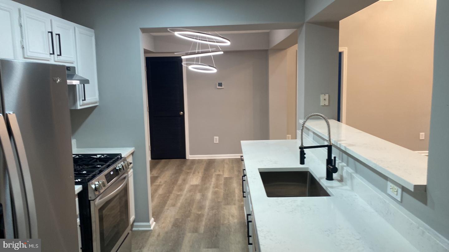 20419 RIVERBEND SQ #301, STERLING, Virginia 20165, 2 Bedrooms Bedrooms, ,2 BathroomsBathrooms,Residential,For sale,20419 RIVERBEND SQ #301,VALO2112526 MLS # VALO2112526 20419 RIVERBEND SQ #301, STERLING, Virginia 20165, 2 Bedrooms Bedrooms, ,2 BathroomsBathrooms,Residential,For sale,20419 RIVERBEND SQ #301,VALO2112526 MLS # VALO2112526