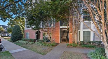 20419 RIVERBEND SQ #301, STERLING, Virginia 20165, 2 Bedrooms Bedrooms, ,2 BathroomsBathrooms,Residential,For sale,20419 RIVERBEND SQ #301,VALO2112526 MLS # VALO2112526