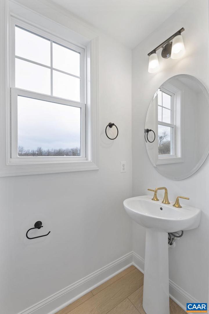 321 SPRINGDALE RD, WAYNESBORO, Virginia 22980, 3 Bedrooms Bedrooms, ,2 BathroomsBathrooms,Residential,For sale,321 SPRINGDALE RD,671921 MLS # 671921 321 SPRINGDALE RD, WAYNESBORO, Virginia 22980, 3 Bedrooms Bedrooms, ,2 BathroomsBathrooms,Residential,For sale,321 SPRINGDALE RD,671921 MLS # 671921