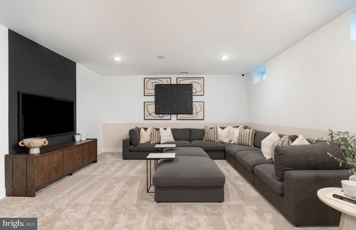 42815 EAGLE VIEW DR, LEESBURG, Virginia 20176, 6 Bedrooms Bedrooms, ,5 BathroomsBathrooms,Residential,For sale,42815 EAGLE VIEW DR,VALO2112536 MLS # VALO2112536