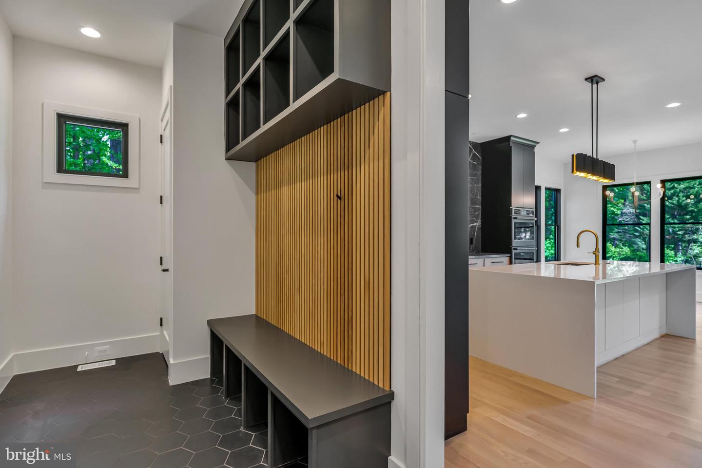 VIENNA, Virginia 22180, 6 Bedrooms Bedrooms, 25 Rooms Rooms,6 BathroomsBathrooms,Residential,For sale,VAFX2261766 MLS # VAFX2261766