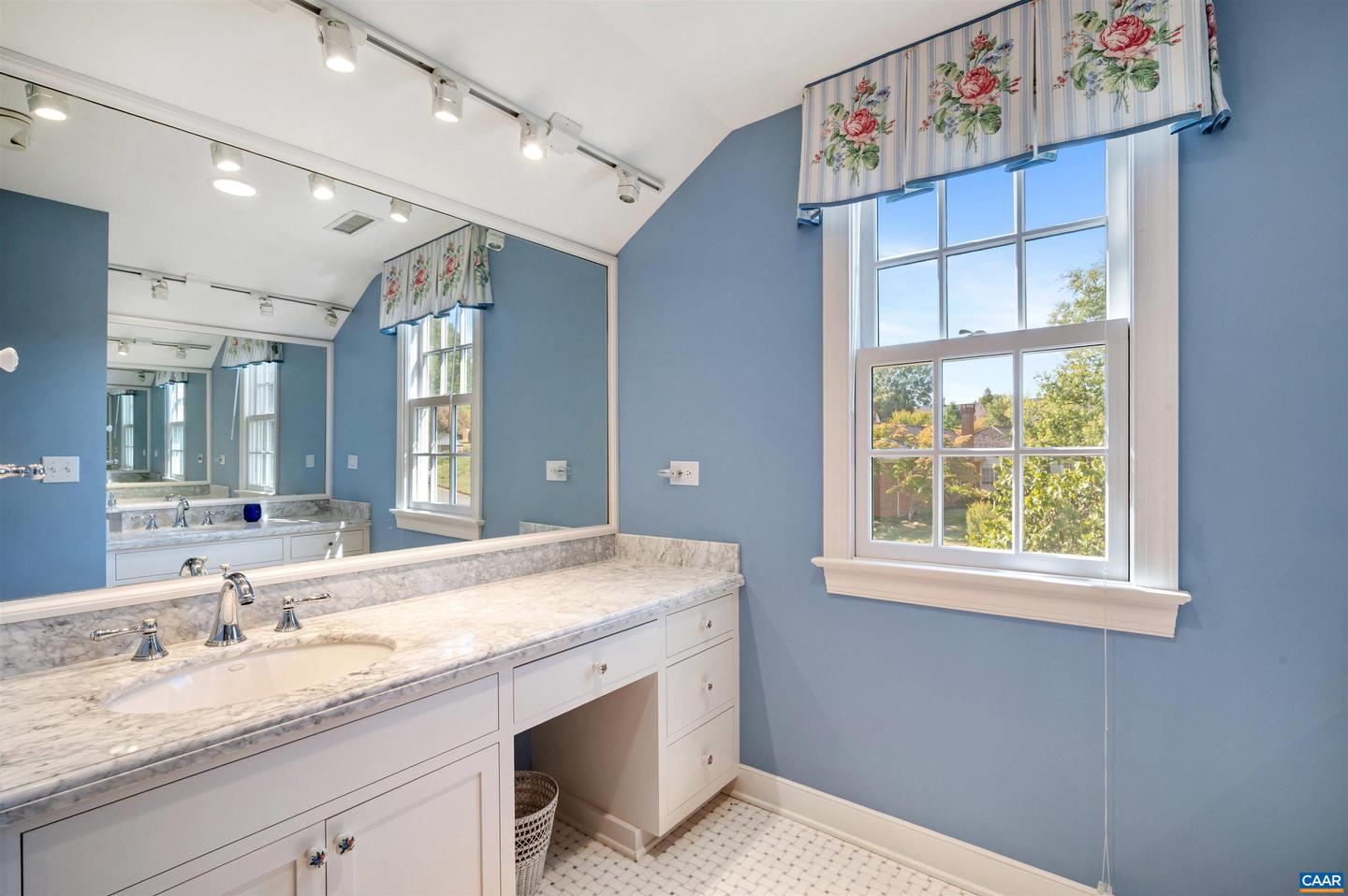 15 EDNAM VILLAGE ST, CHARLOTTESVILLE, Virginia 22903, 3 Bedrooms Bedrooms, ,3 BathroomsBathrooms,Residential,For sale,15 EDNAM VILLAGE ST,668736 MLS # 668736