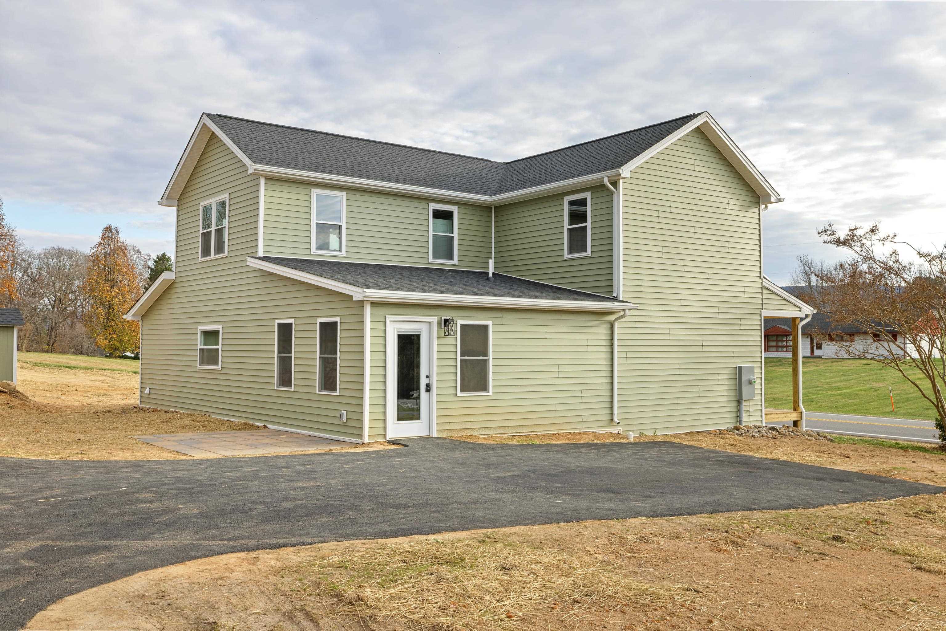 1800 STUARTS DRAFT HWY, STUARTS DRAFT, Virginia 24477, 4 Bedrooms Bedrooms, ,3 BathroomsBathrooms,Residential,1800 STUARTS DRAFT HWY,671228 MLS # 671228