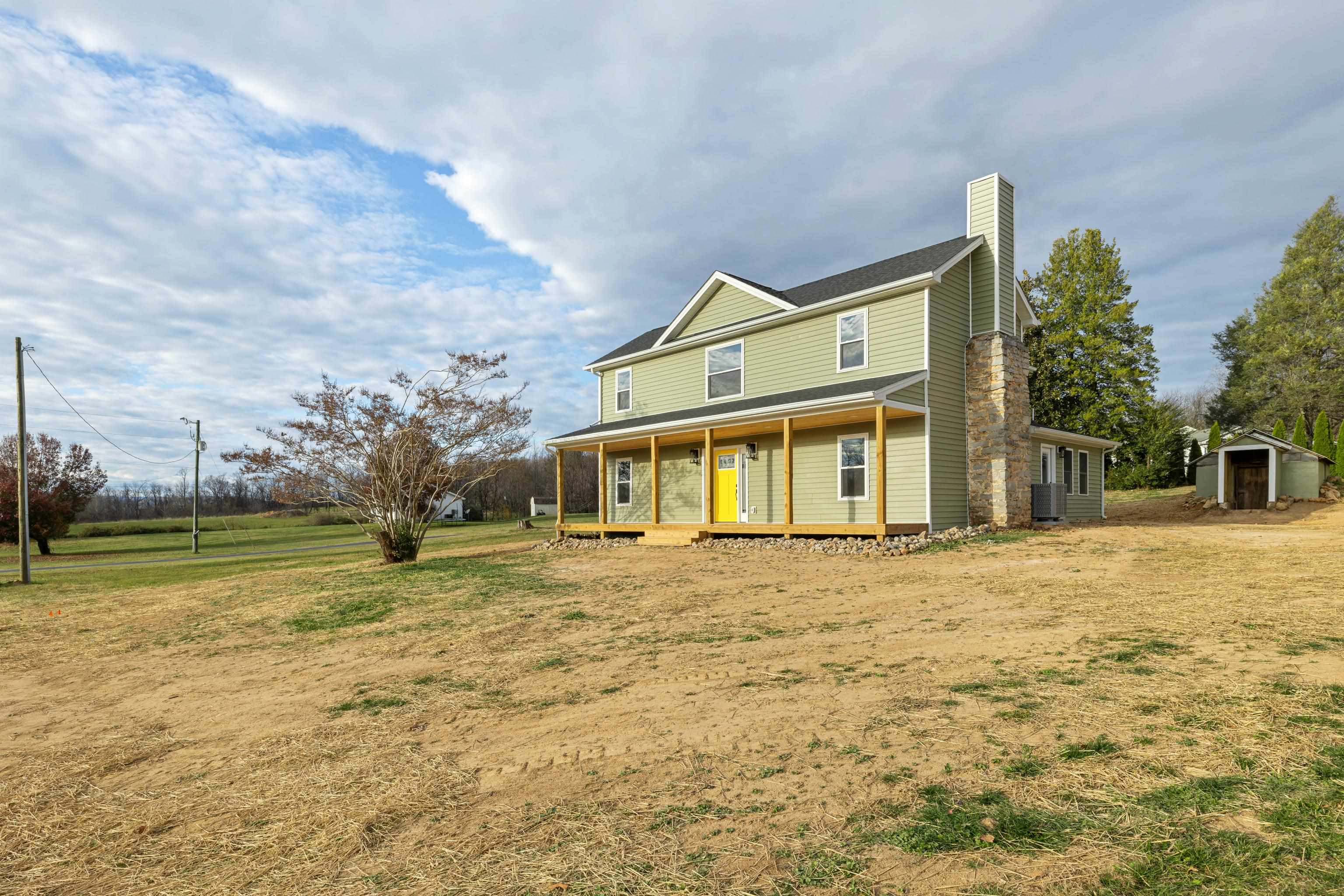 1800 STUARTS DRAFT HWY, STUARTS DRAFT, Virginia 24477, 4 Bedrooms Bedrooms, ,3 BathroomsBathrooms,Residential,1800 STUARTS DRAFT HWY,671228 MLS # 671228