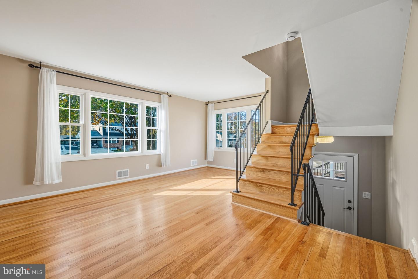 8643 CURTIS AVE, ALEXANDRIA, Virginia 22309, 4 Bedrooms Bedrooms, ,2 BathroomsBathrooms,Residential,For sale,8643 CURTIS AVE,VAFX2275386 MLS # VAFX2275386