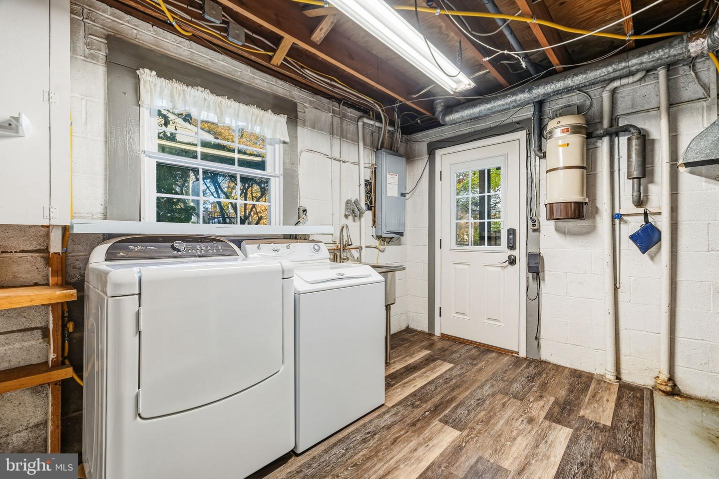 8643 CURTIS AVE, ALEXANDRIA, Virginia 22309, 4 Bedrooms Bedrooms, ,2 BathroomsBathrooms,Residential,For sale,8643 CURTIS AVE,VAFX2275386 MLS # VAFX2275386