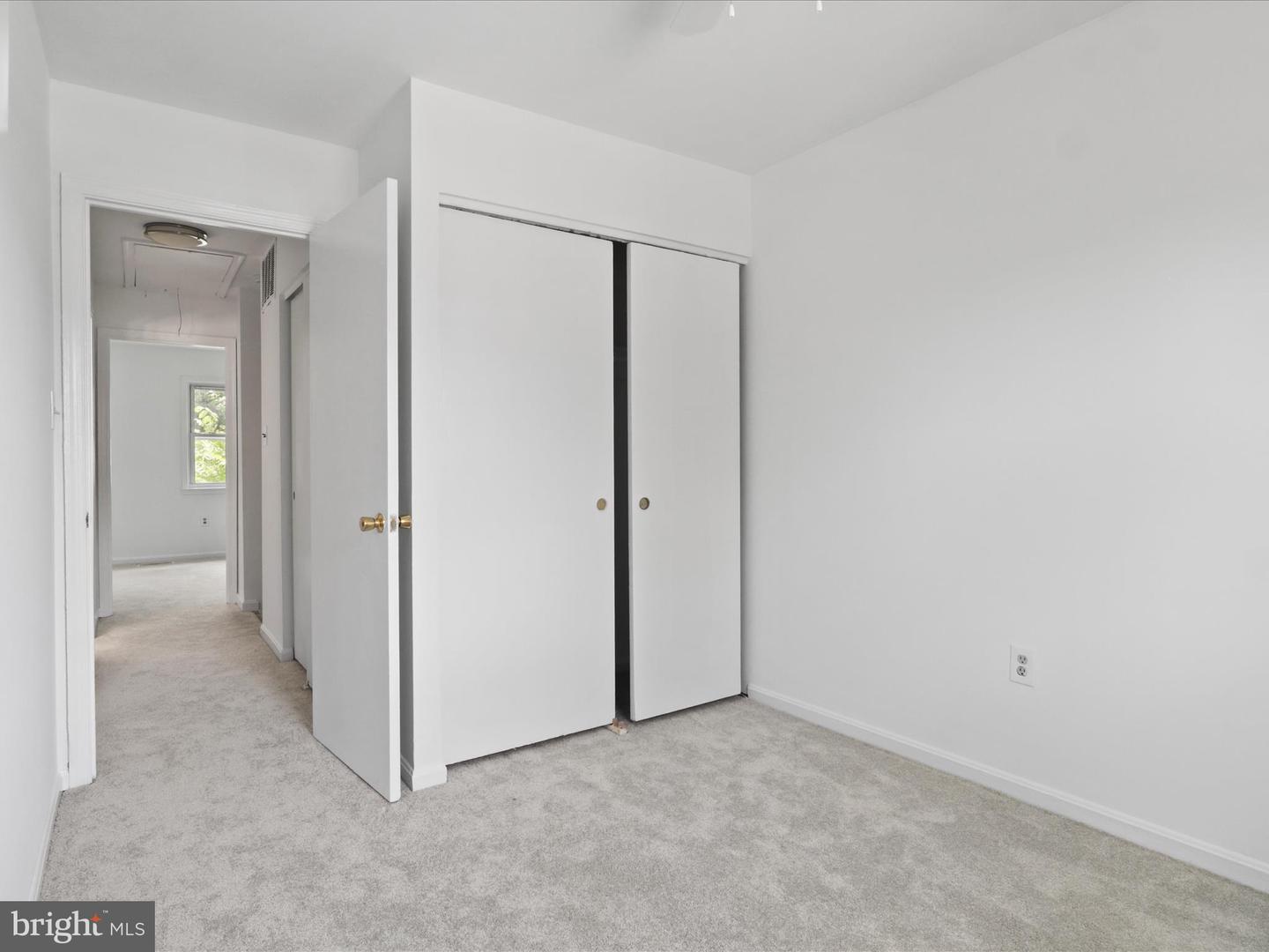 7505 BOSBURY CT, MANASSAS, Virginia 20111, 3 Bedrooms Bedrooms, 8 Rooms Rooms,1 BathroomBathrooms,Residential,For sale,7505 BOSBURY CT,VAPW2106712 MLS # VAPW2106712