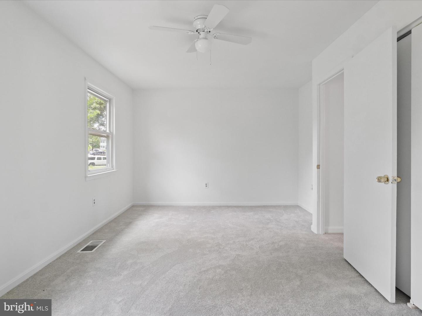 7505 BOSBURY CT, MANASSAS, Virginia 20111, 3 Bedrooms Bedrooms, 8 Rooms Rooms,1 BathroomBathrooms,Residential,For sale,7505 BOSBURY CT,VAPW2106712 MLS # VAPW2106712