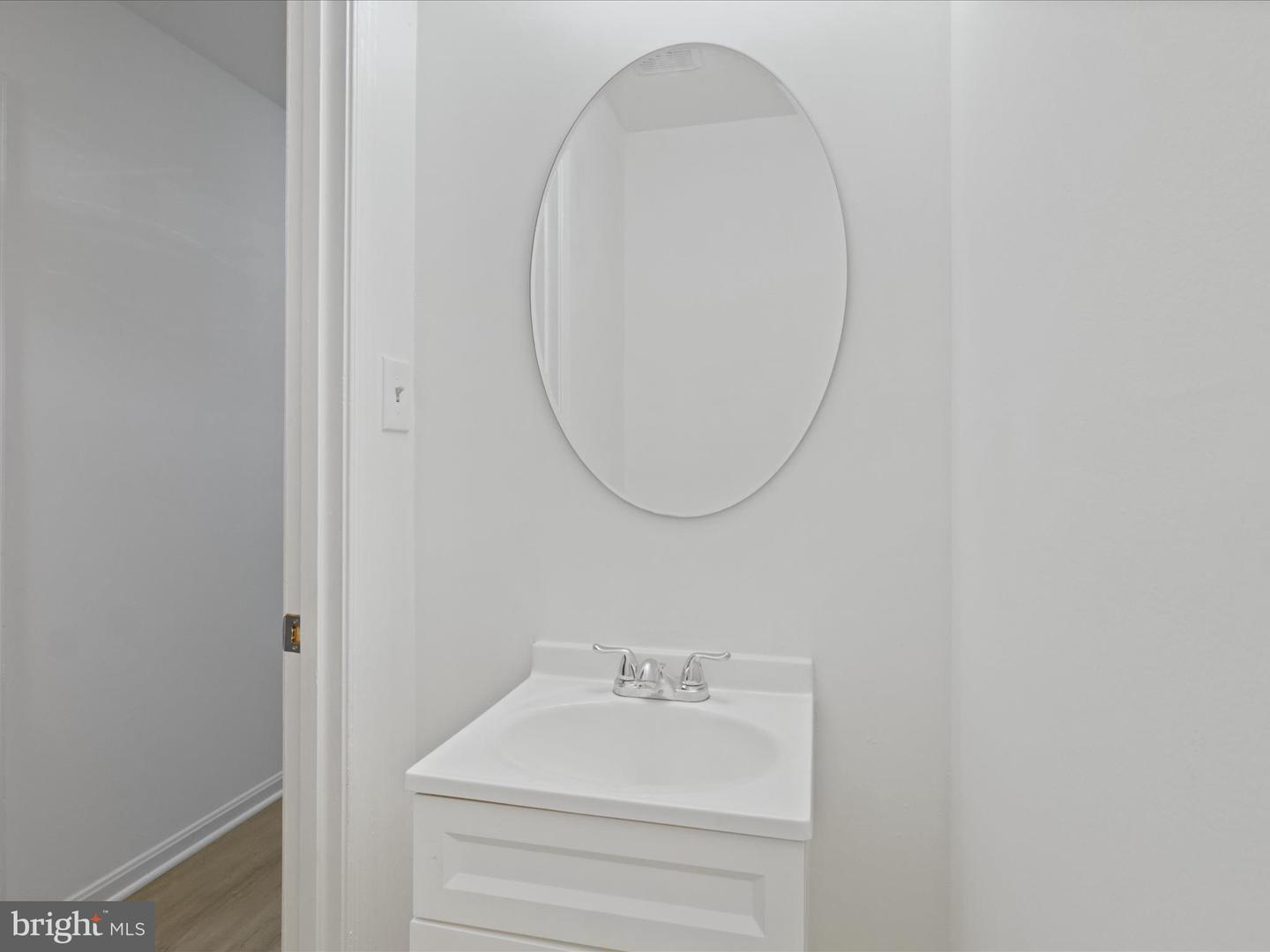 7505 BOSBURY CT, MANASSAS, Virginia 20111, 3 Bedrooms Bedrooms, 8 Rooms Rooms,1 BathroomBathrooms,Residential,For sale,7505 BOSBURY CT,VAPW2106712 MLS # VAPW2106712